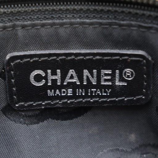 CHANEL（シャネル） ポーチ バイシーライン 黒 ブラック ロゴ柄 /RI