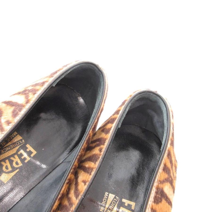 Ferragamo焦げ茶色フラットパンプス 75 C ゴールド金具 FERRAGAMO（フェラガモ） サルヴァトーレフェラガモ フラットシューズ