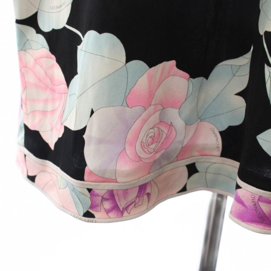 LEONARD FASHION 花柄ワンピース サイズ42 LEONARD（レオナール） LEONARD FASHION ワンピース 花柄 Vネック ひざ
