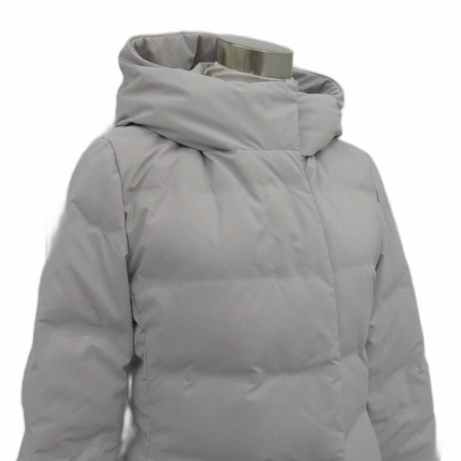 【ふくちゃん】ユニクロ★フード付き　ロング丈ダウンコート★防寒　グレー　M ユニクロ（UNIQLO） ダウンコート ロング丈 M ライトグレー ダブル