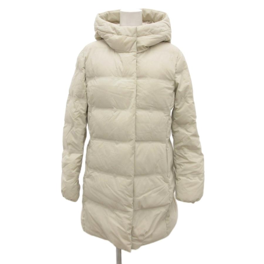 ユニクロ（UNIQLO） シームレスダウンショートコート ジャケット M 白