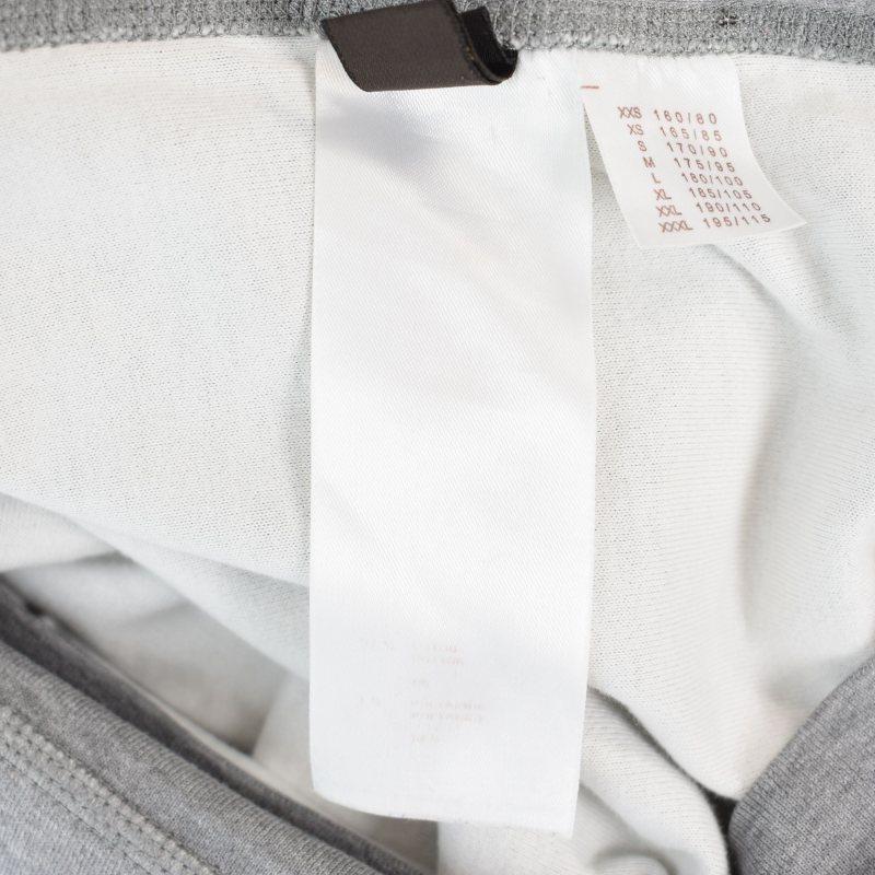 11489【希少XLサイズ】ルイヴィトン☆エンボスLVロゴジップパーカー 11489【希少XLサイズ】ルイヴィトン☆エンボスLVロゴジップパーカー