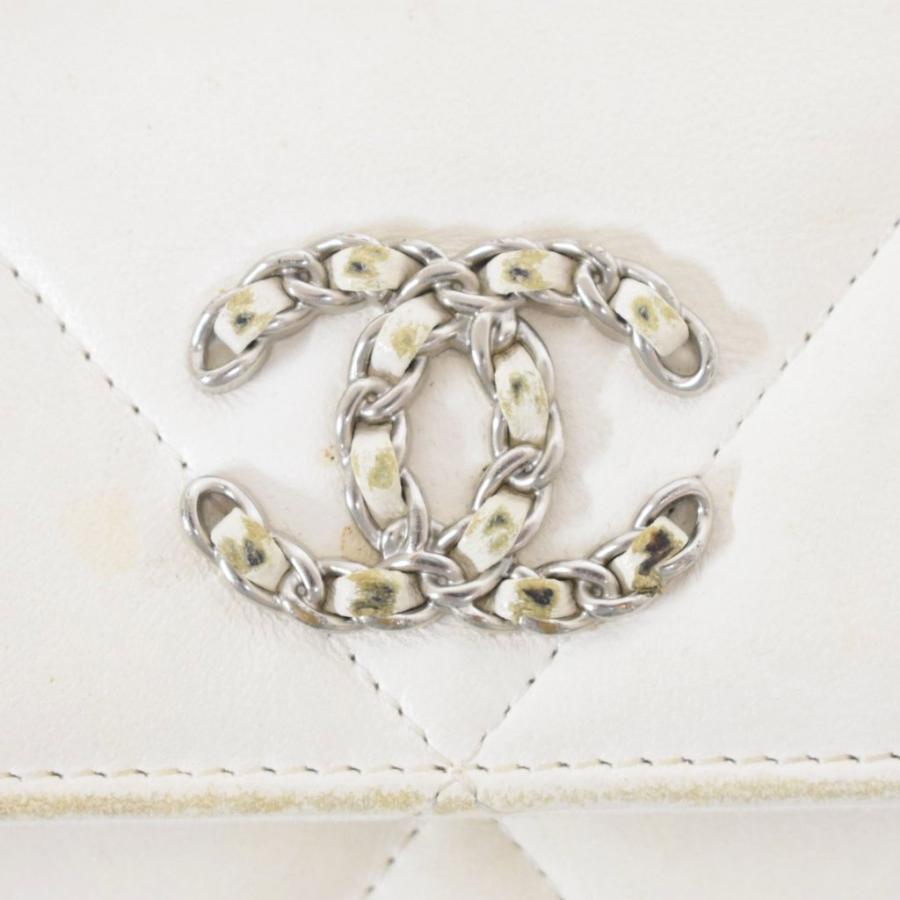 CHANEL シャネル シャネル19 ココマーク 長財布 ロングウォレット 白  