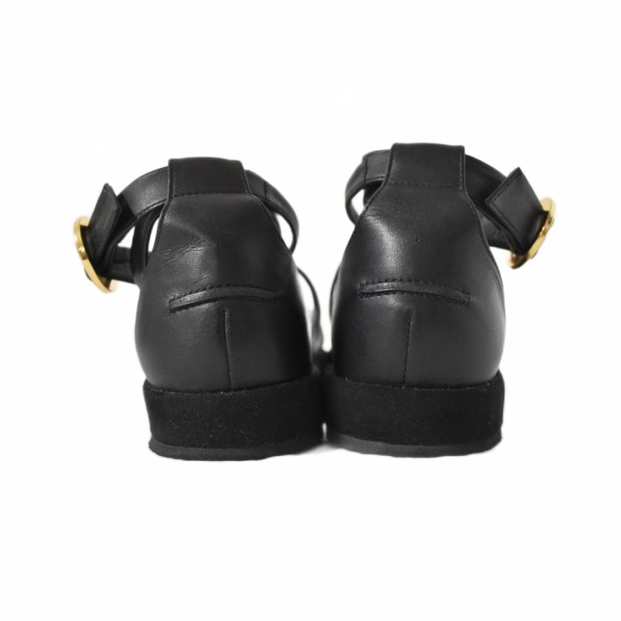 マメクロゴウチ Mame Kurogouchi Curved Line Ankle Strap Sandals