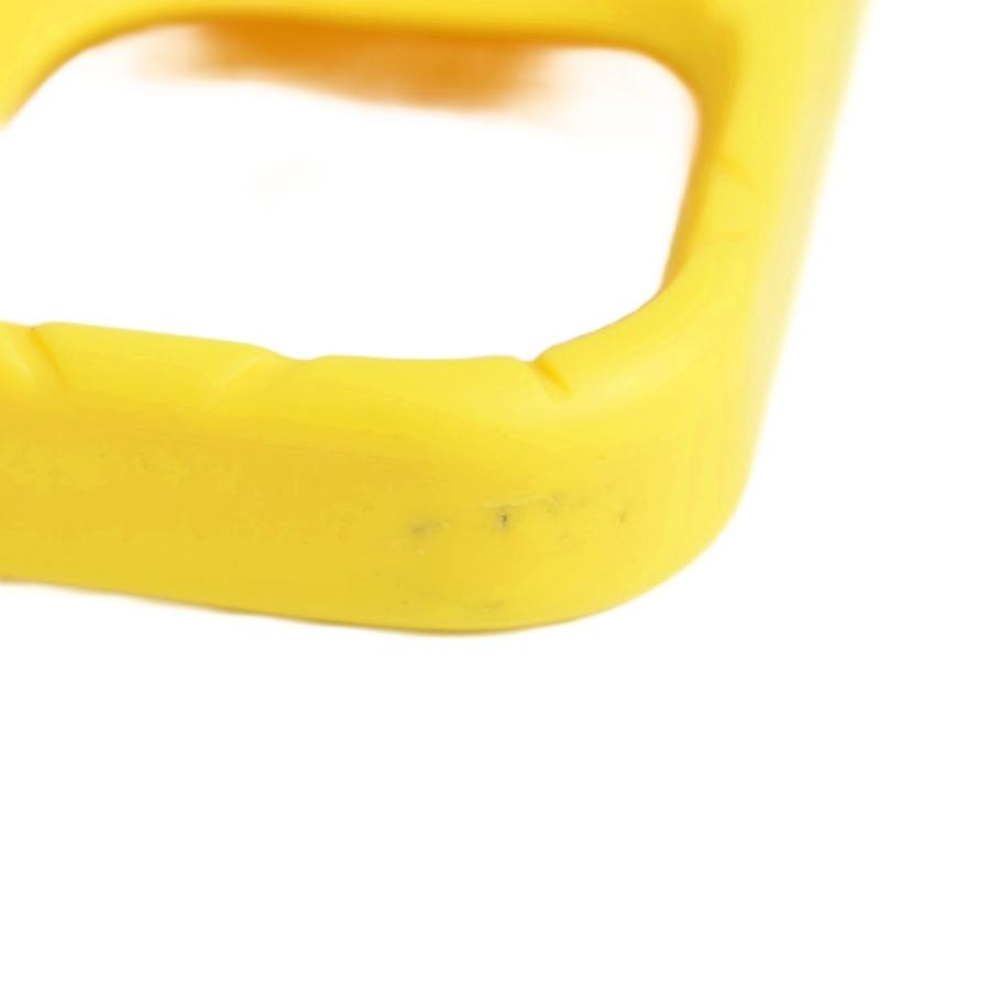 BOTTEGA VENETA（ボッテガ・ヴェネタ） イントレチャート シリコン