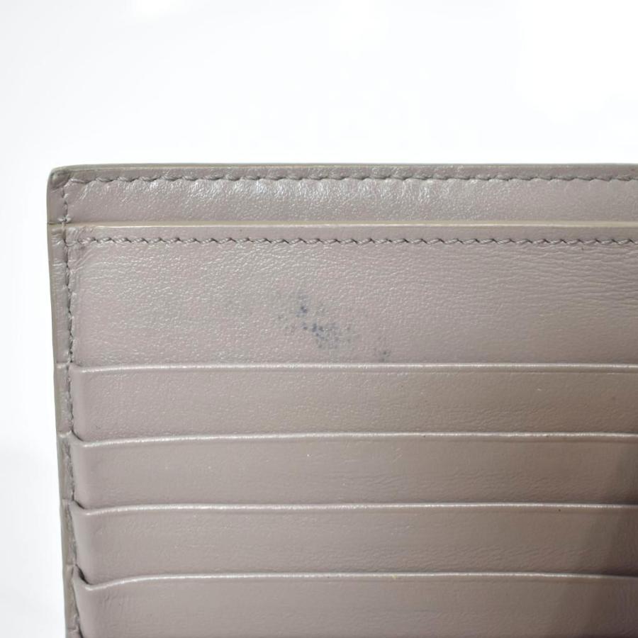 CELINE（セリーヌ） ミディアムストラップウォレット 二つ折り財布