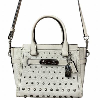 COACH コーチ スワッガー 21 スタッズ ショルダーバッグ アイボリー  
