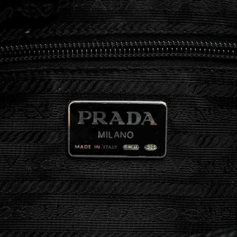 PRADA プラダ ショルダーバッグ ワンショルダー レザー チェーン