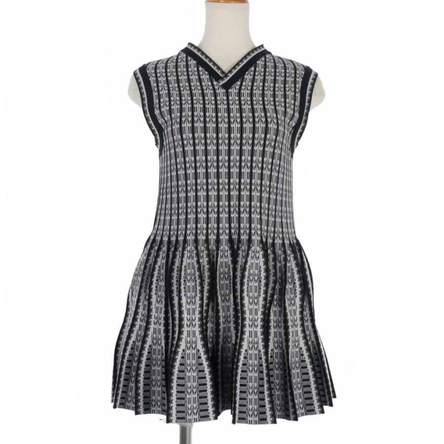 【中古】マメクロゴウチ  Mame Kurogouchi 25SS Lantern Knitted Volume Top ニット トップス ノースリーブ サイズ2 マメクロゴウチ Mame Kurogouchi 25SS Lantern Knitted Volume Top