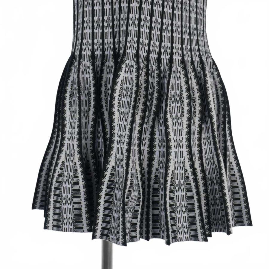 マメクロゴウチ Mame Kurogouchi 25SS Lantern Knitted Volume Top