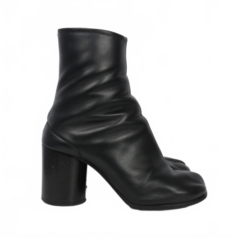 ふみふみ　メゾンマルジェラ(マルタンマルジェラ)ブラックレザーブーツ Maison Margiela(メゾン マルジェラ)の足袋ブーツがMAX54％OFFで手に