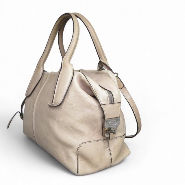 トッズ D-styling ハンドバッグ　レザー　カラー(ライトグレー) トッズ(TOD'S)トッズ D-STYLING BAULETTO PICCOLO ハンドバッグ バッグ
