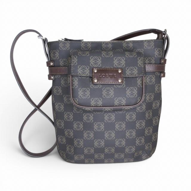 LOEWE（ロエベ） リピートアナグラム ショルダーバッグ ポーチ付き 