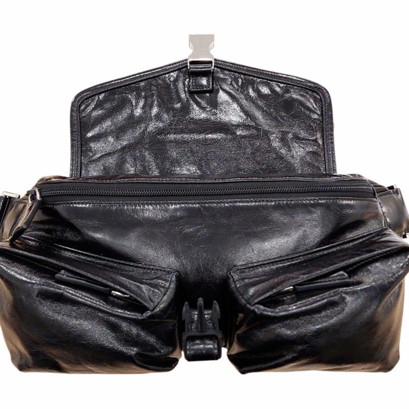 ✨希少✨　プラダ　シティーカーフ　レザー　フラップ　ボディバッグ　大容量　黒 ✨希少✨ プラダ シティーカーフ レザー フラップ ボディバッグ