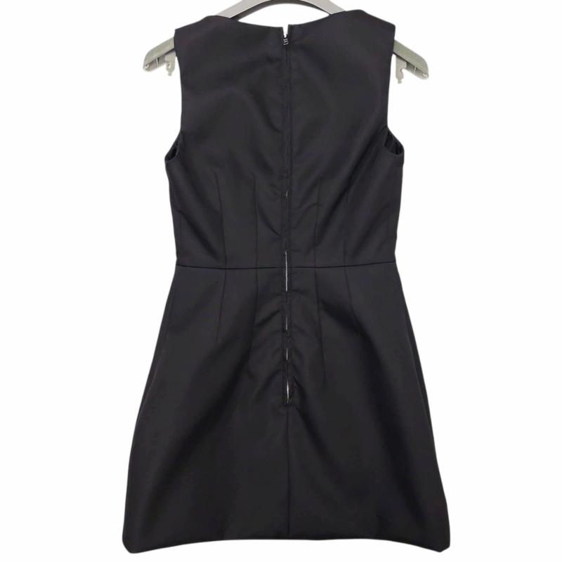 PRADA（プラダ） 未使用品 タグ付き 24SS Re-Nylon ポーチ付 