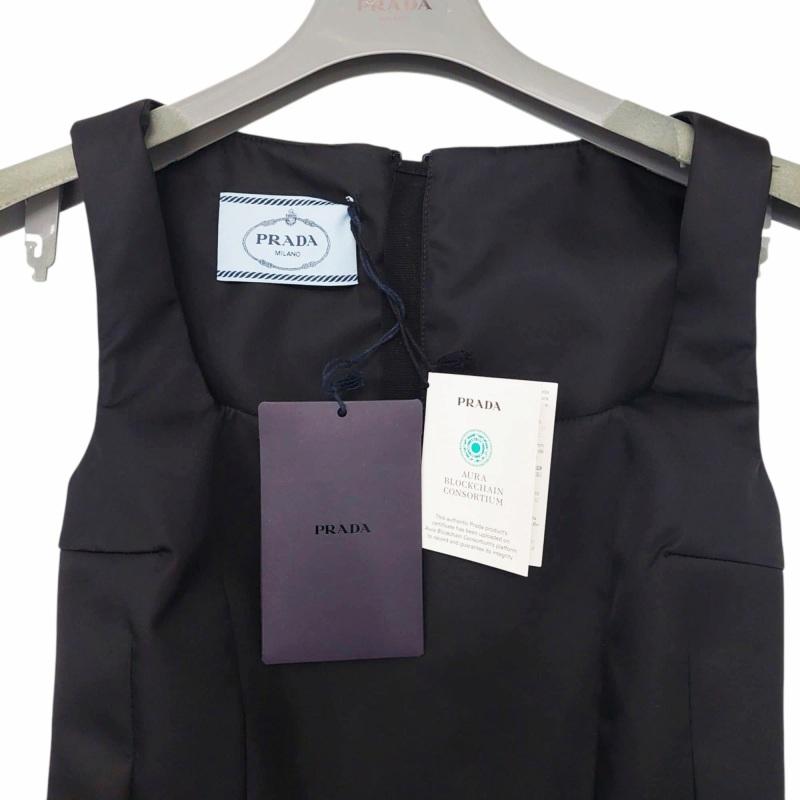 PRADA（プラダ） 未使用品 タグ付き 24SS Re-Nylon ポーチ付 