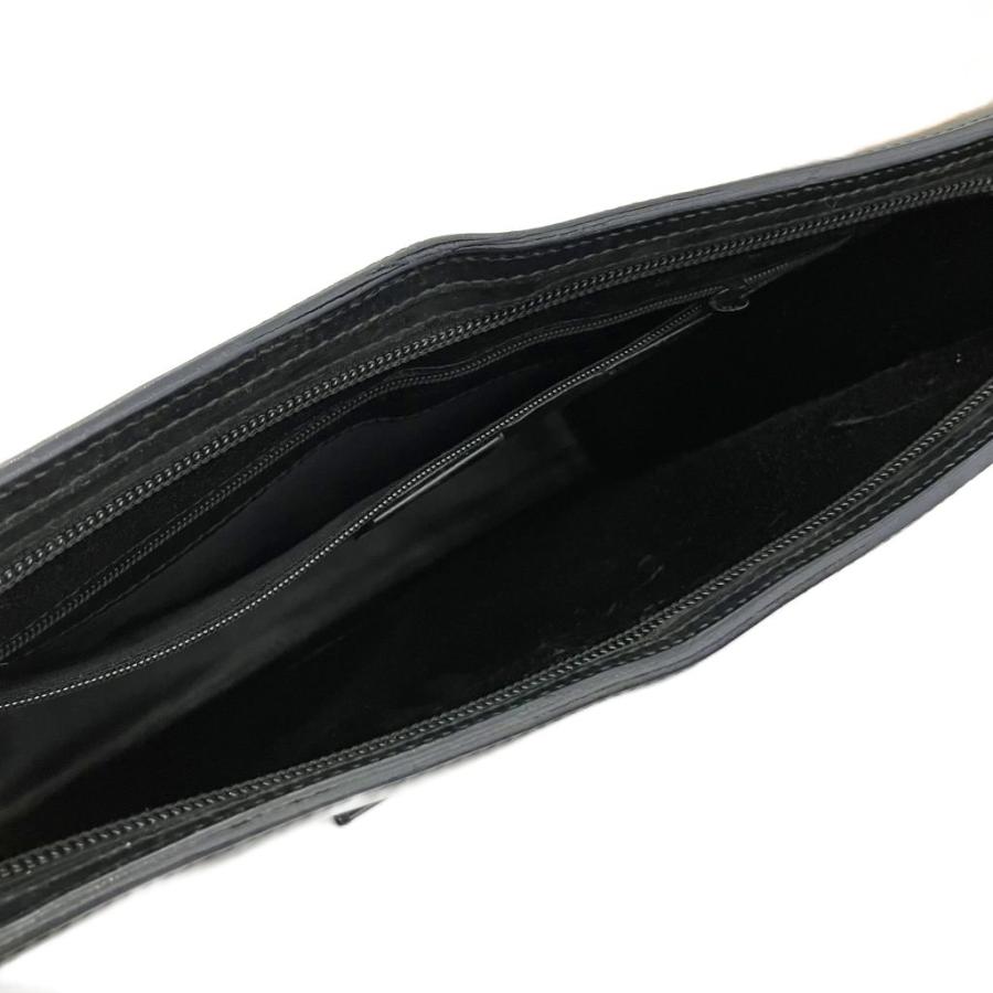 GUCCI ワンショルダーバッグ レザー 黒 GUCCI】ワンショルダーバッグ 黒 オールレザー ロゴ型押し 銀