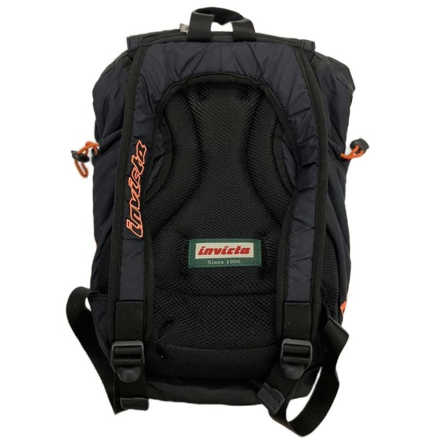 インビクタ INVICTA リュックサック バッグパック ロゴパッチ 登山 黒