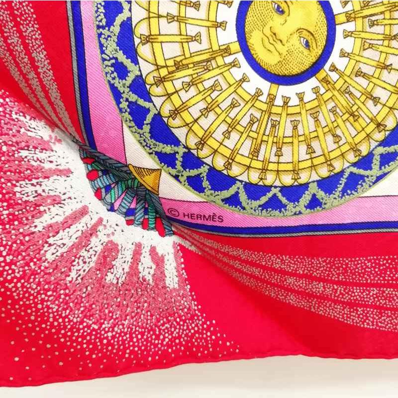 HERMES（エルメス） カレ90 FEUX D'ARTIFICE 技巧の火 シルク スカーフ