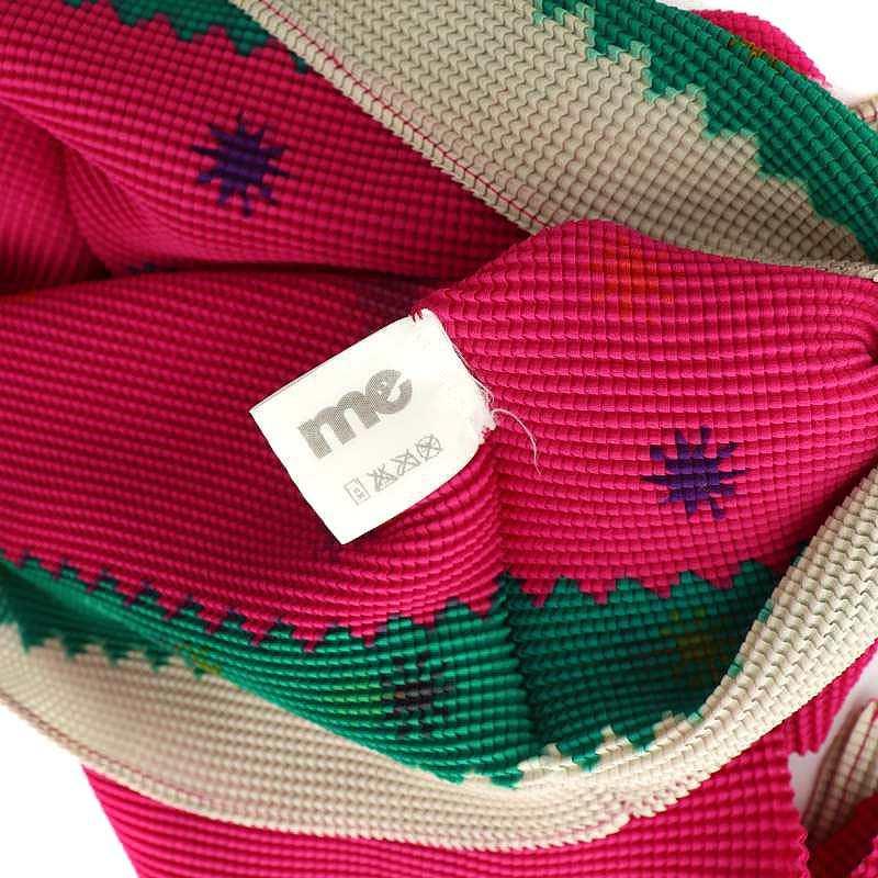 イッセイミヤケ ミー　 赤 ストレッチプリーツ ハイネックカットソー　トップス ミーイッセイミヤケ me ISSEY MIYAKE ストレッチプリーツ 長袖