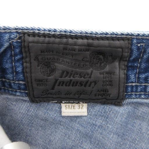 超逸品❗️Diesel ジーンズ W32 美品❗️レアデザイン DIESEL（ディーゼル） デニムパンツ ジーンズ ロゴ ハーフ ショート丈