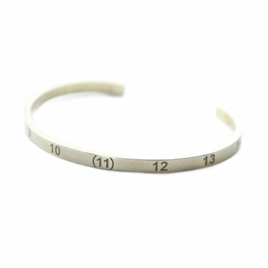 マルタンマルジェラ 11 Martin Margiela ナンバー ロゴ スリム カフ