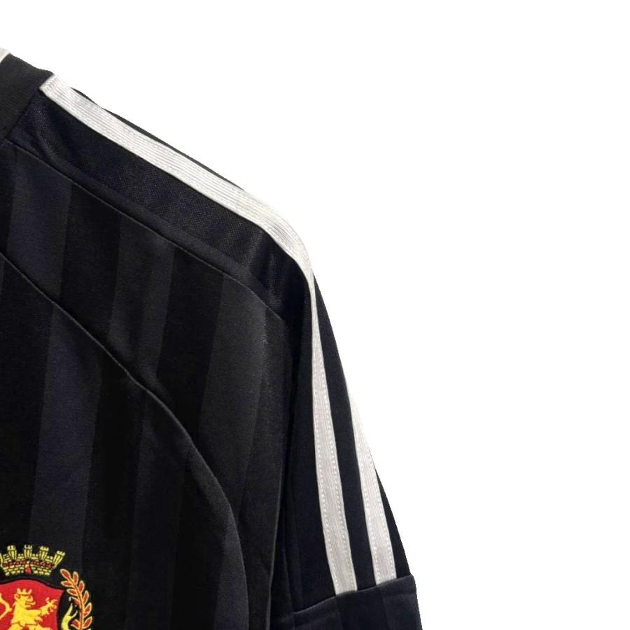 BALENCIAGA（バレンシアガ） × adidas オーバーサイズサッカー Vネック