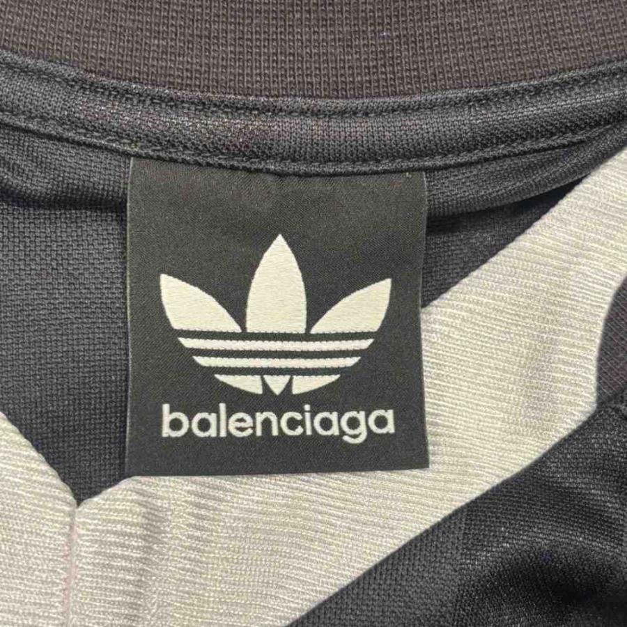 BALENCIAGA（バレンシアガ） × adidas オーバーサイズサッカー Vネック
