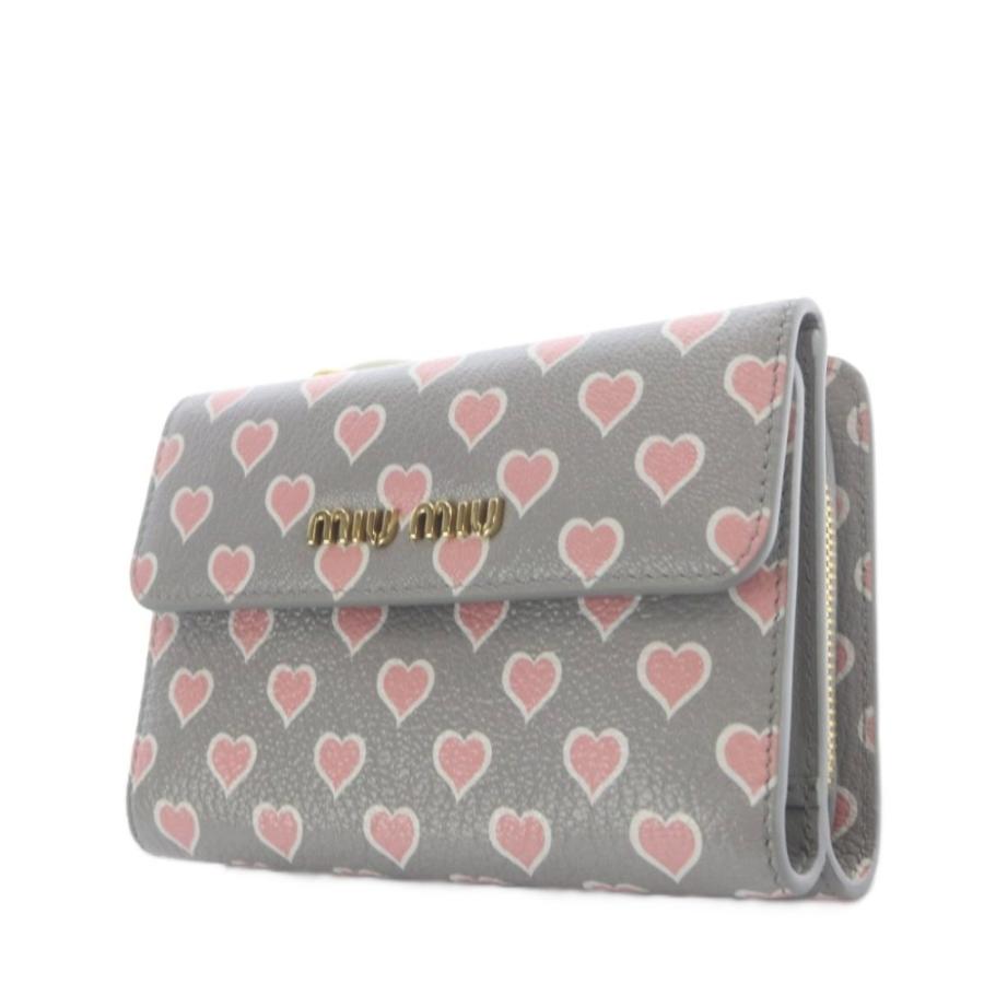 miu miu（ミュウミュウ） 未使用品 財布 三つ折り ハート柄 ゴート