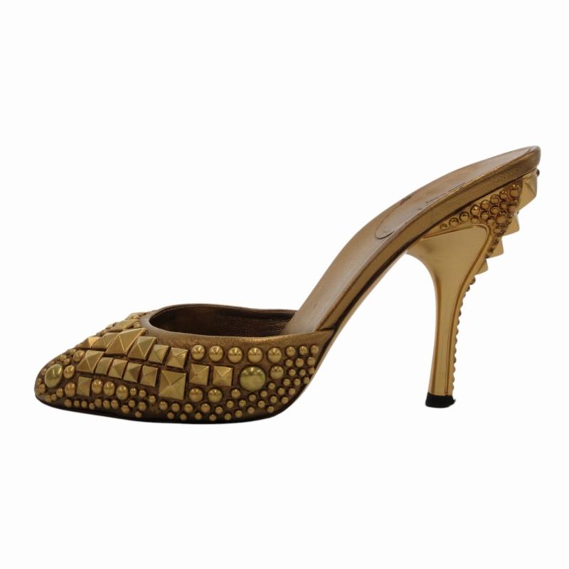 GUCCI スタッズヒール
