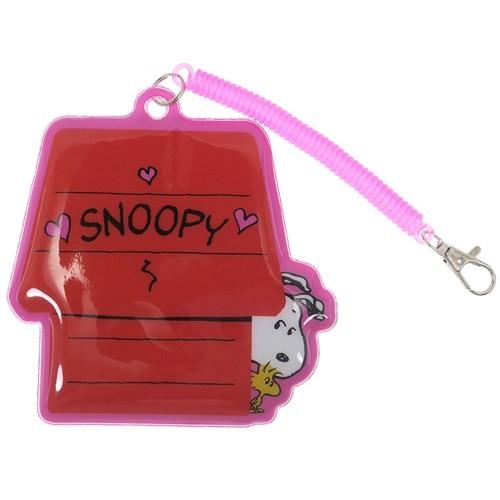 定期入れ ぷくぷく Pvc パスケース ピーナッツ スヌーピー 犬小屋 デルフィーノ Icカードケース 通勤通学 キャラクター Dlf P 雑貨 アートの通販店 ベルコモン 通販 Yahoo ショッピング