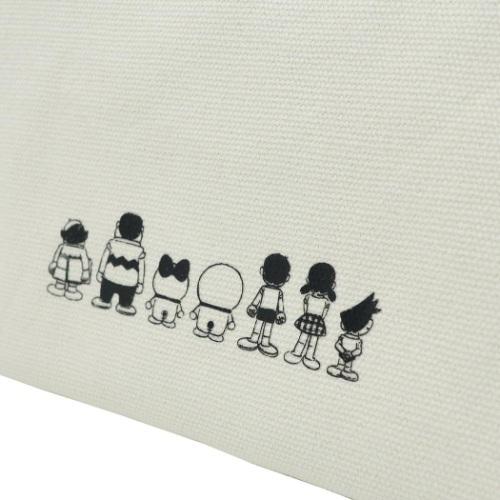 フラットポーチ 3ポケット キャンバス ポーチ きこりの泉 ドラえもん 藤子f不二雄 マリモクラフト コスメポーチ Mmc Drsr 260 雑貨 アートの通販店 ベルコモン 通販 Yahoo ショッピング