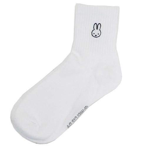 女性用 白 靴下 レディース ワンポイント 刺繍 ソックス ディックブルーナ ミッフィー スモールプラネット Sm Mfsoc367j 雑貨 アートの通販店 ベルコモン 通販 Yahoo ショッピング