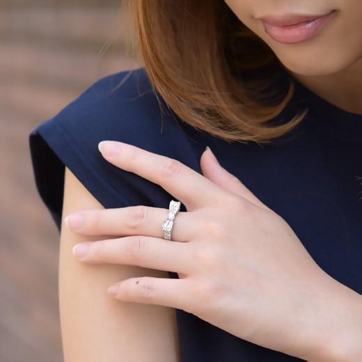 リボンリング 幸せリボンのダイヤモンドリング 1.0ct K18 ダイヤ