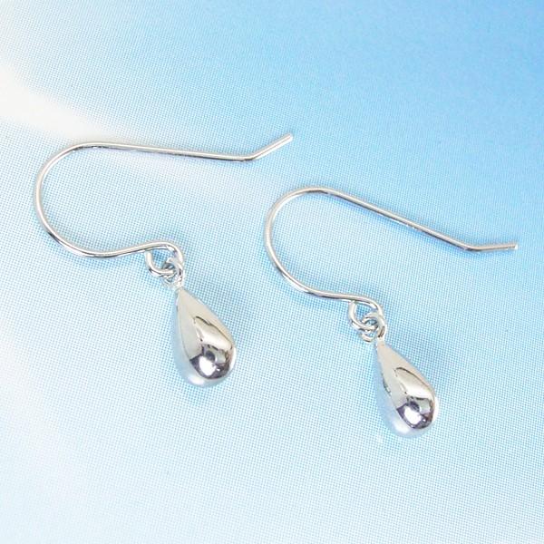 ヴィーナスジュエリー ピアス プラチナ 雫 揺れる VENUS プラチナ