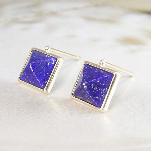 未使用品 k18 天然ラピスラズリ ピアス ヴィーナスジュエリー ピアス K18 ラピスラズリ ピラミッドカボション