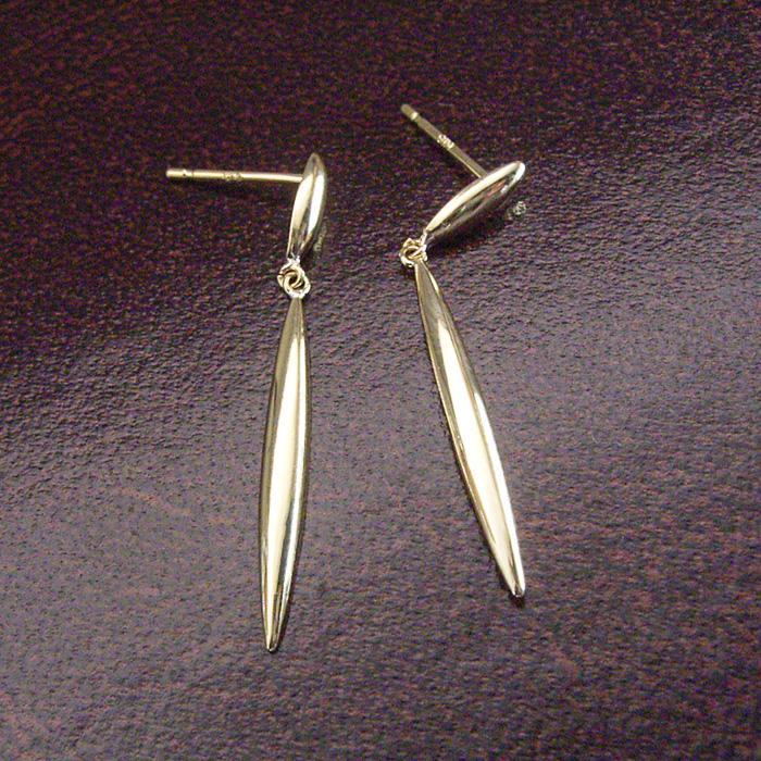 ヴィーナスジュエリー ピアス 18金 揺れる 雫 アクセサリー k18 K18