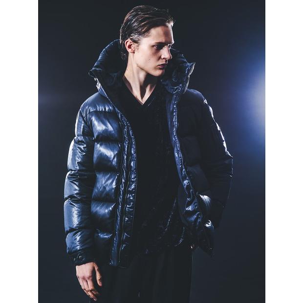 5351 POUR LES HOMMES レザーエンボス ダウンジャケット ブラック