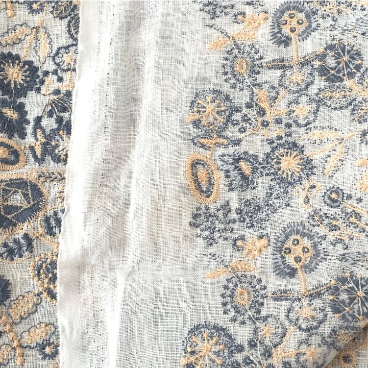 ブルー☆刺繍リネン生地 素材 輸入生地 インポート ハンドメイド 花