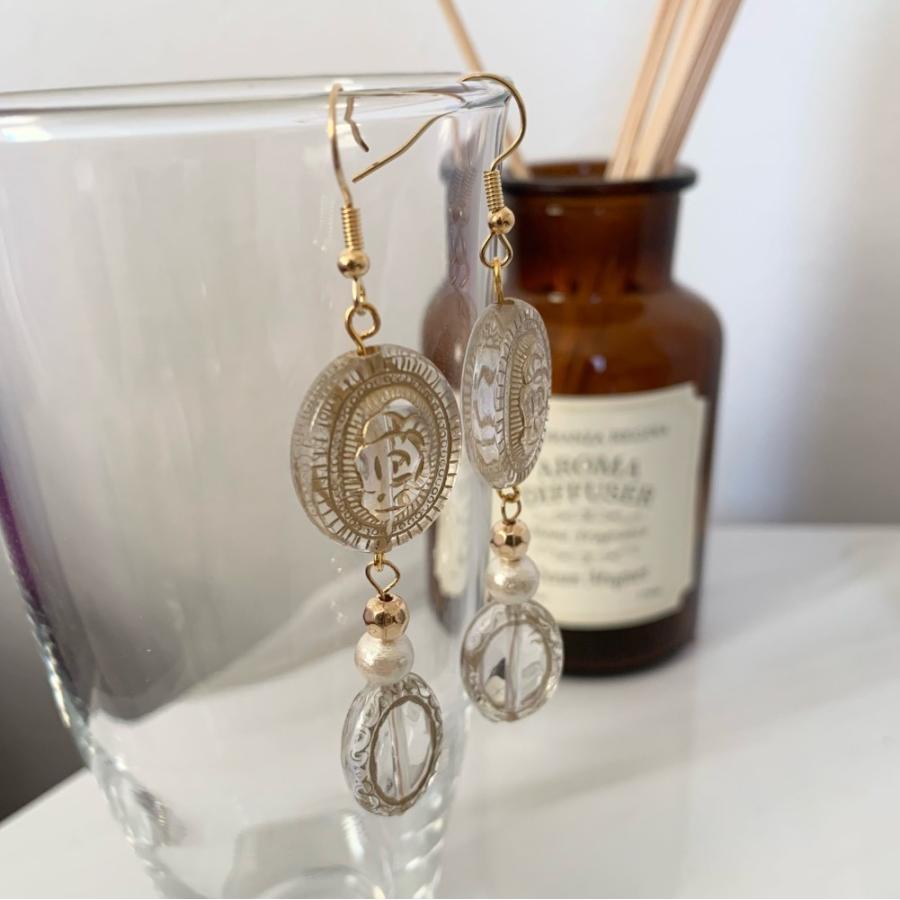 薔薇とパールのアンティークビーズピアス ハンドメイド ベロニカ 