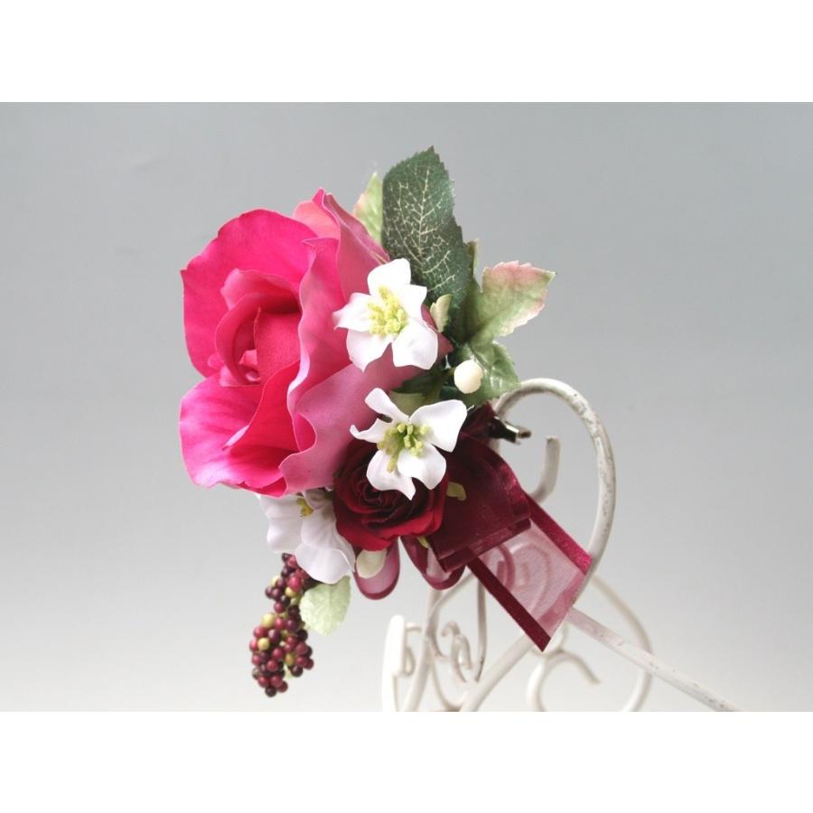 赤ワイン色のバラのコサージュ |  | 04