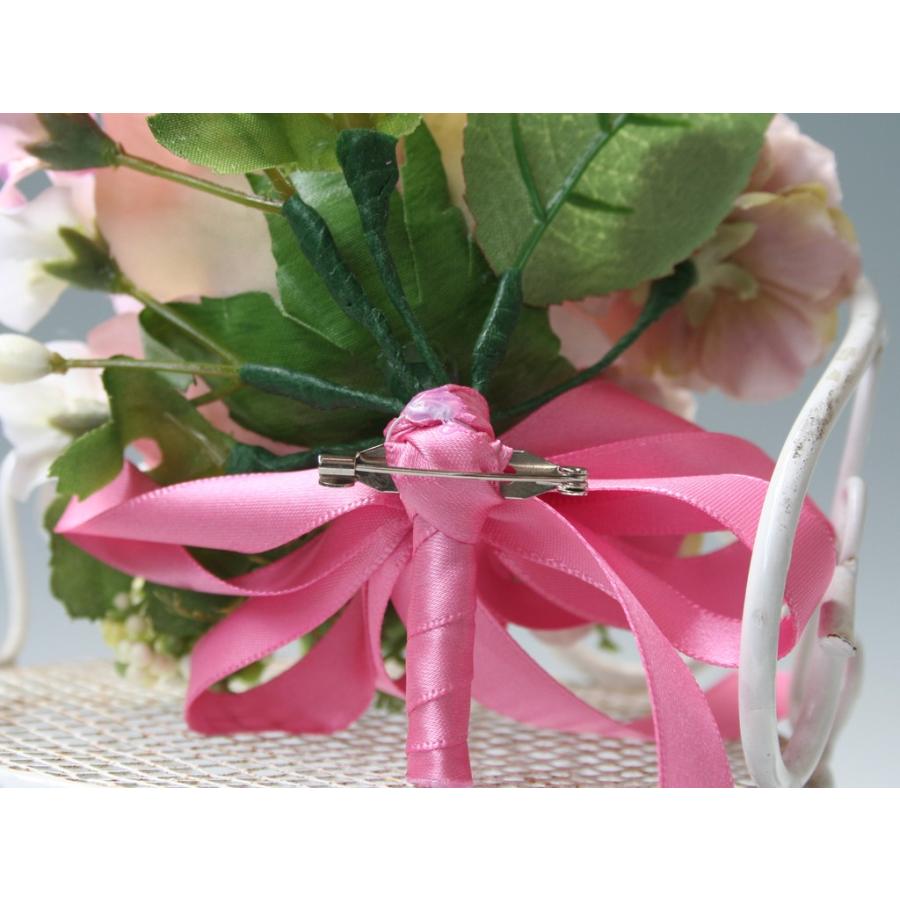 ピンクのバラのコサージュ |  | 05