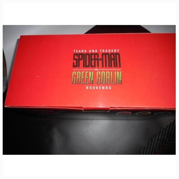 スパイダーマン対グリーンゴブリンブックエンド : 天然石 