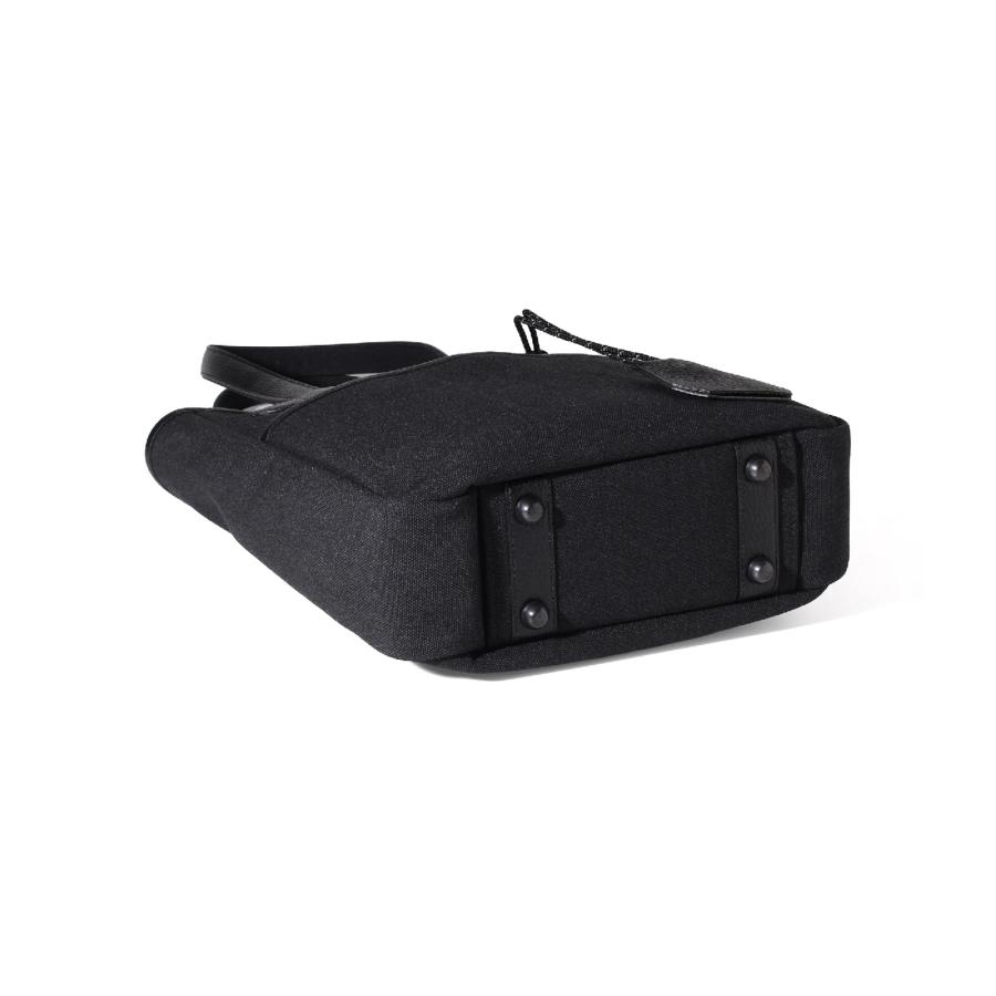 【THE SOLE｜ザソール】LIAM トートバッグ 撥水キャンバス 防水レザー使用 ミドルサイズ A4収納可 オンオフ兼用 ギフト プレゼント 鞄 ブラック 黒 本革【LIAM】 |  | 02