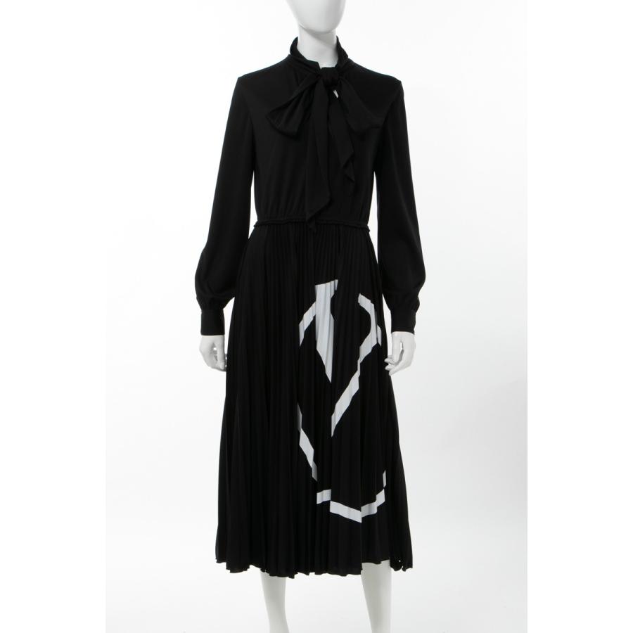 国内最安値 ヴァレンティノ ワンピース プリーツスカート レディース Tb3mj00u56w ブラック ホワイト 年春夏新作 Valentino 全国宅配無料 Zoetalentsolutions Com