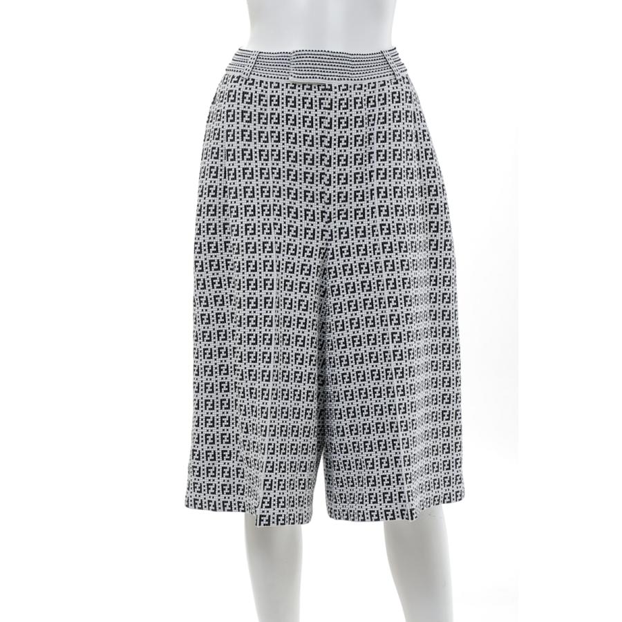 フェンディー ショートパンツ クロップドパンツ ボトムス パンツ ワイドパンツ 21年春夏新作 レディース レディースファッション Fzr724 Af4u ホワイト ブラック Fendi 21年春夏新作 Viaspiga 安い 販売 の