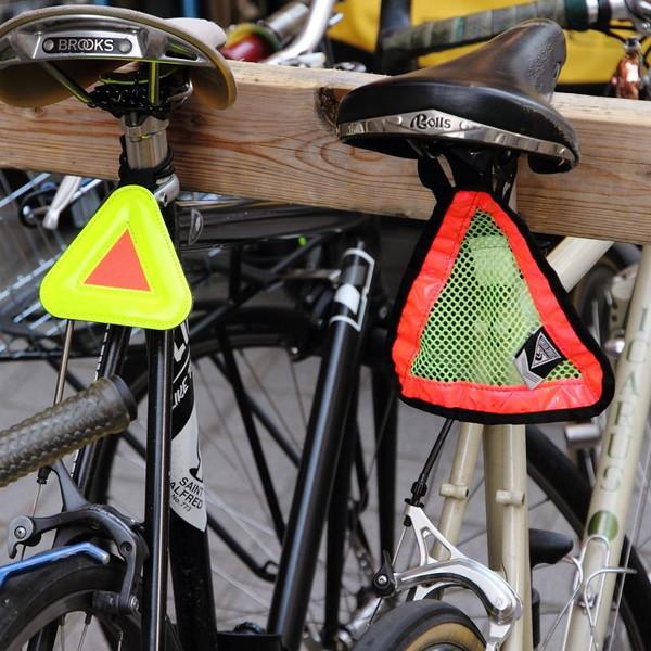 あすつく対応 ブルーラグ BLUE LUG triangle reflector silver/black |  | 07