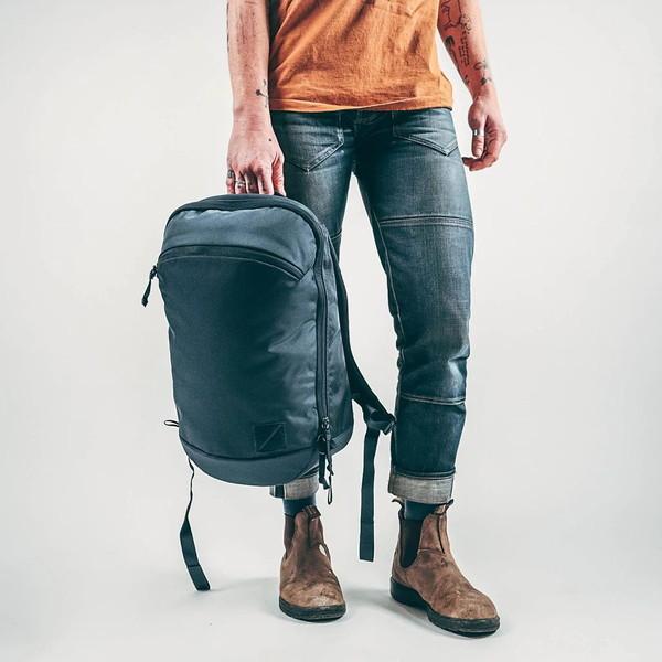 Evergoods PLC20 Panel Loader Classic 中古 Evergoods PLC20 Panel Loader Classic 中古 - メルカリ