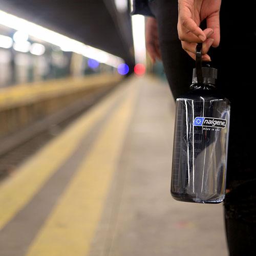 ナルゲン NALGENE 細口1.0L Tritan Renew グレー 91680 | NALGENE | 04