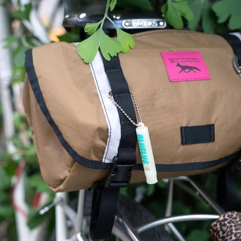 あすつく対応 ブルーラグ BLUE LUG glow whistle |  | 07